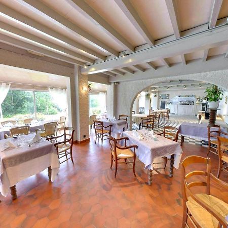 Fasthotel Oloron Hostellerie Du Paon Blanc Lurbe-Saint-Christau Exteriér fotografie