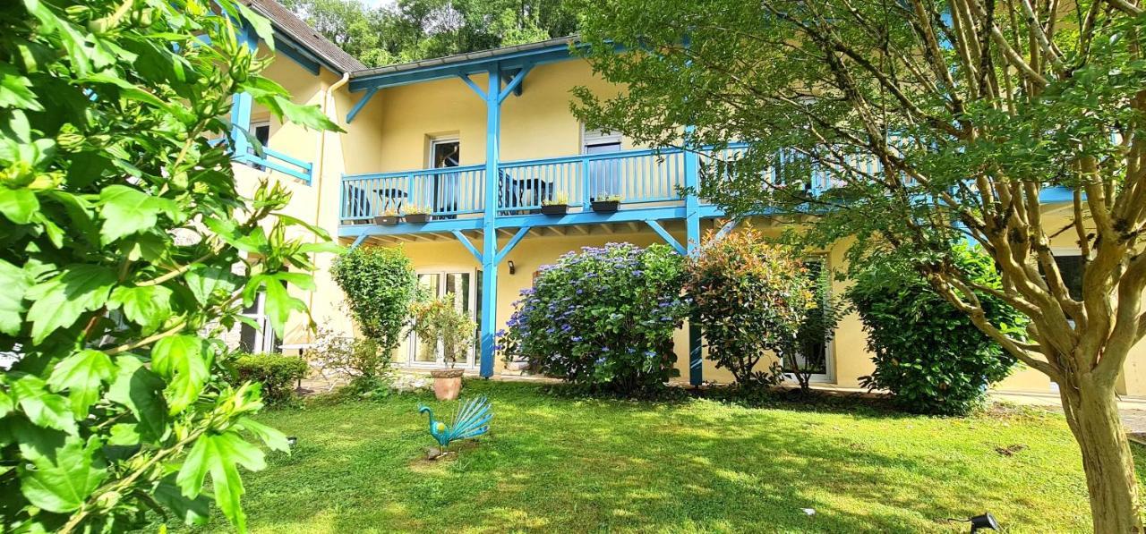 Fasthotel Oloron Hostellerie Du Paon Blanc Lurbe-Saint-Christau Exteriér fotografie